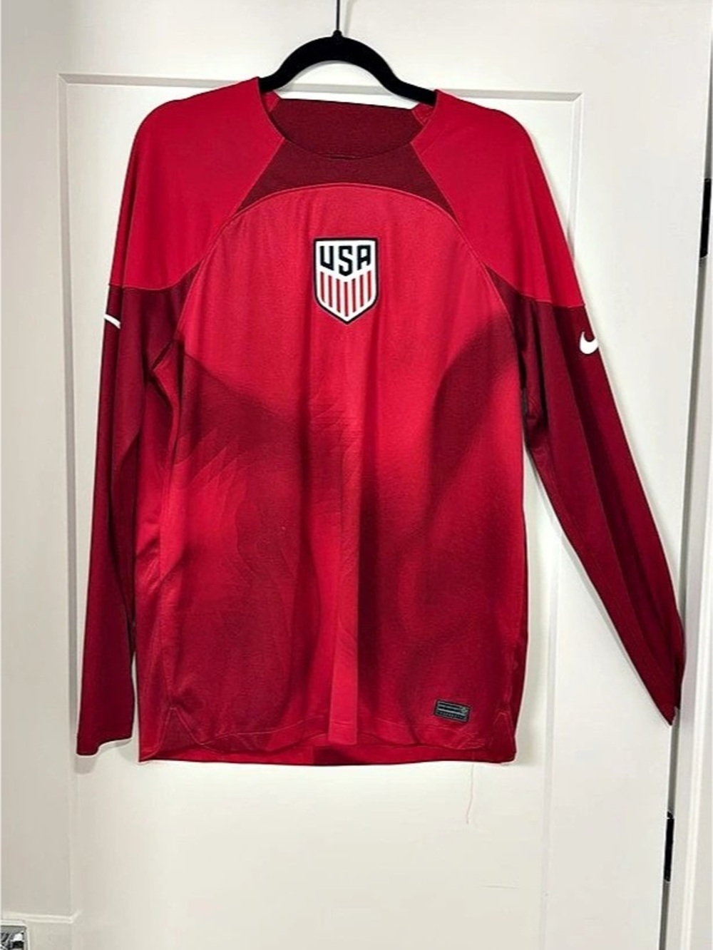 Nike U.S. 2022/23 Stadium Goalkeeper Long Sleeve Jersey Red Large